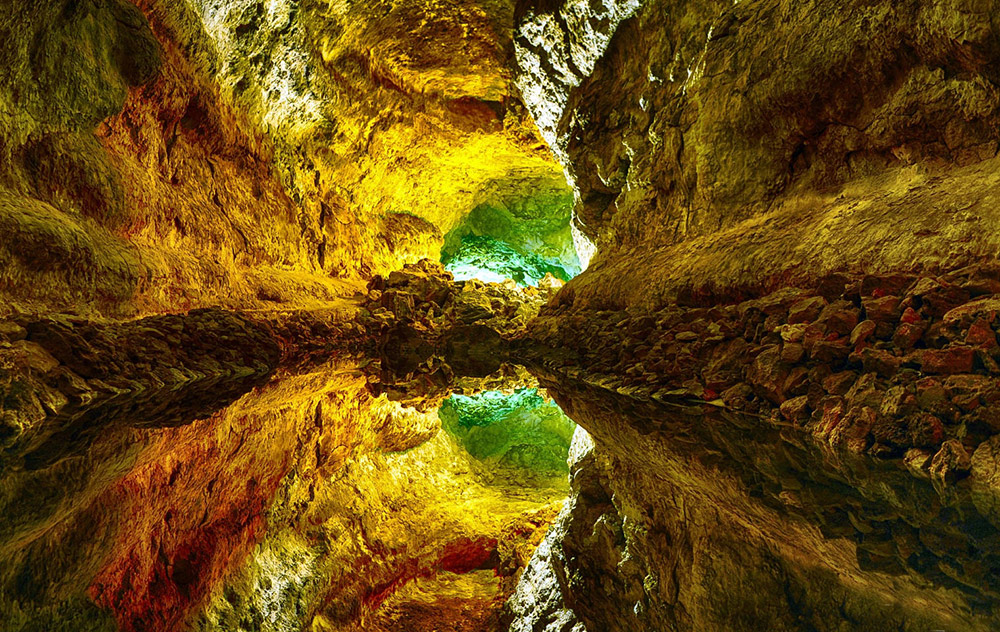 10 красивейших пещер Испании - Пещера де лос Вердес  и Хамеос дель Агуа