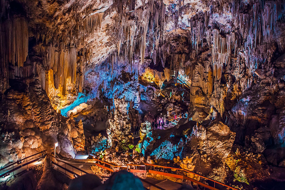 10 красивейших пещер Испании - Пещера Нерхи