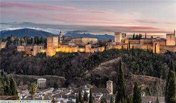 Количество посетителей Альгамбры уже близко к максимально возможному уровню