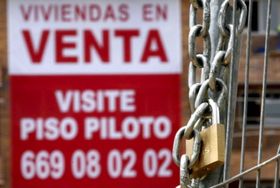 Иностранцы скупают испанскую недвижимость