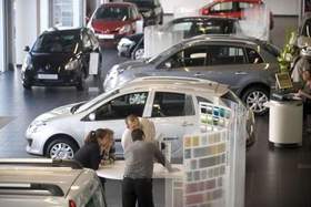 Продажи автомобилей в Испании выросли на 18%