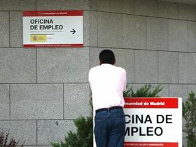 Безработица в Испании продолжает снижаться