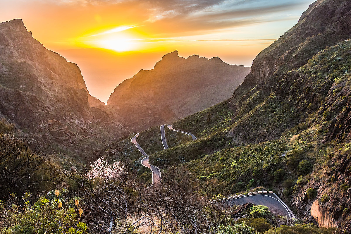 Тропа  в ущелье Маска (El barranco de masca) на острове Тенерифе - 10 лучших пешеходных маршрутов по Испании